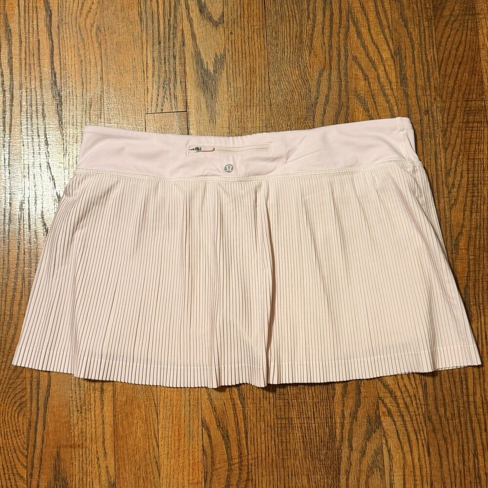 Lululemon Women’s Size 12 Pink Pleat To Street lll Mid Rise Skirt 13” W/Liner